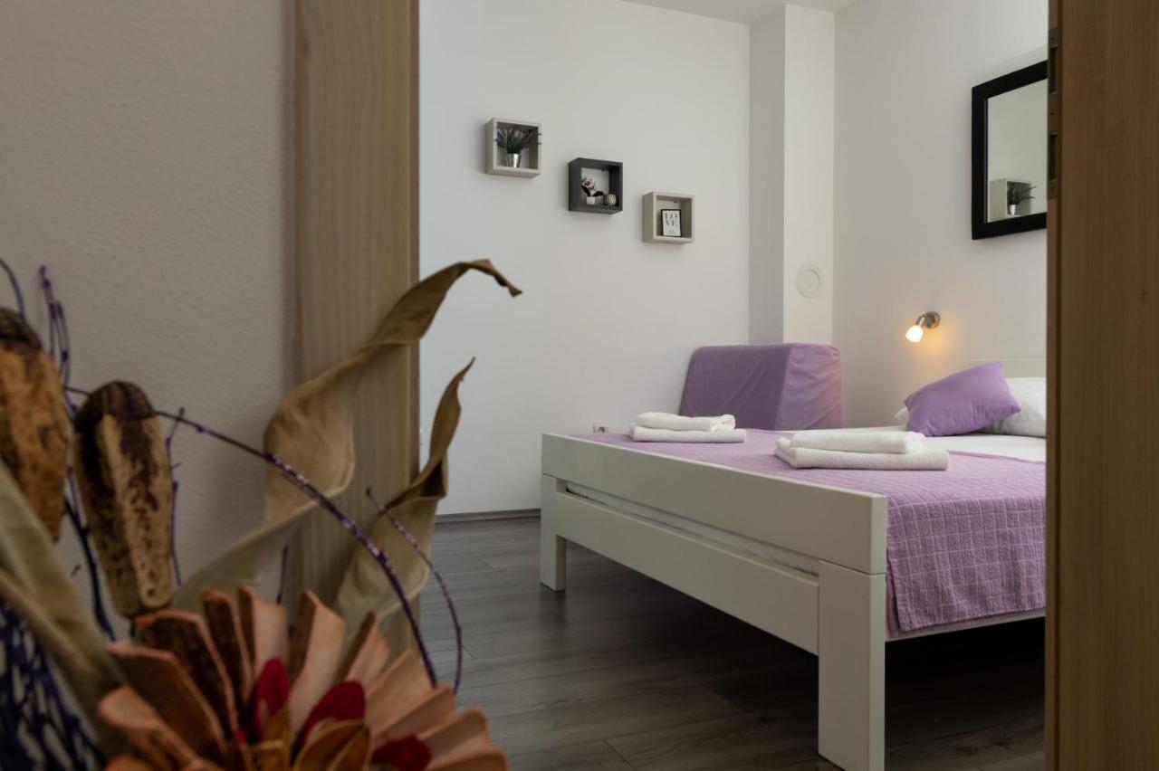 Apartments Greta & Ivona Pula Exterior photo
