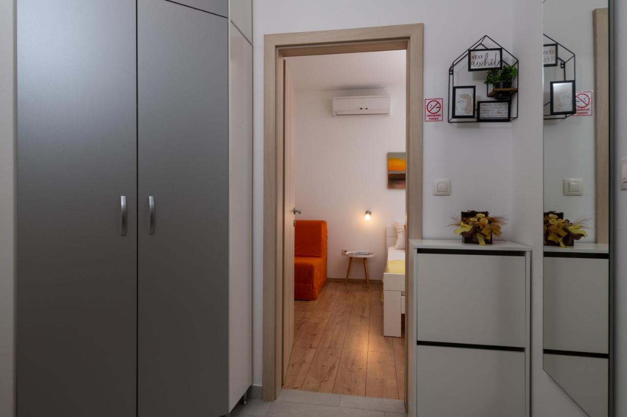 Apartments Greta & Ivona Pula Exterior photo
