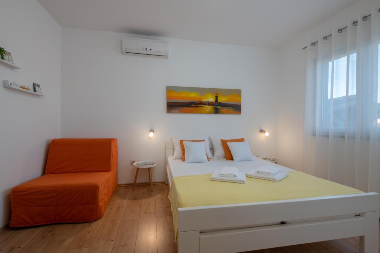 Apartments Greta & Ivona Pula Exterior photo